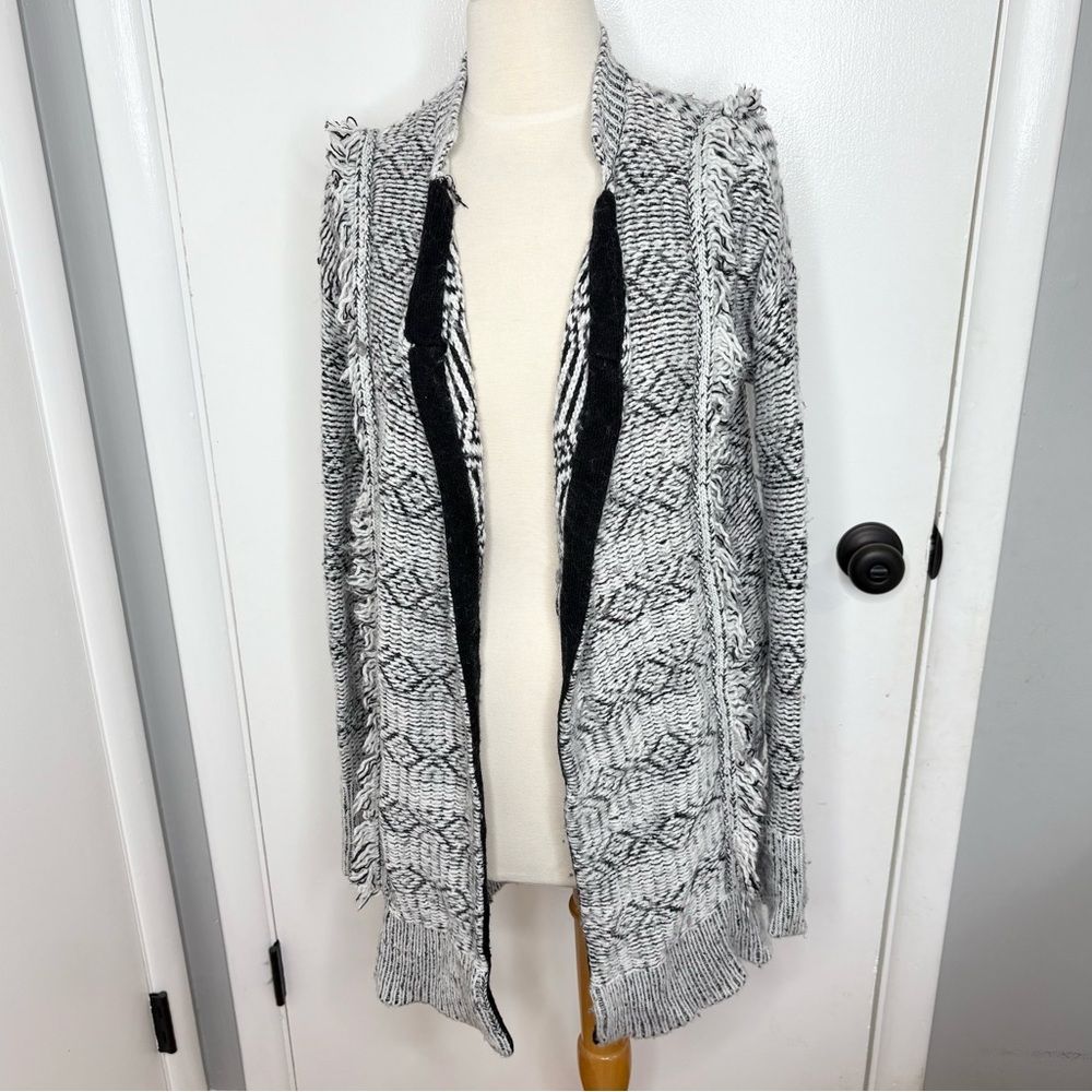 Gap Cozy Black And White Women's Cardigan Sweater Southwestern Fringe